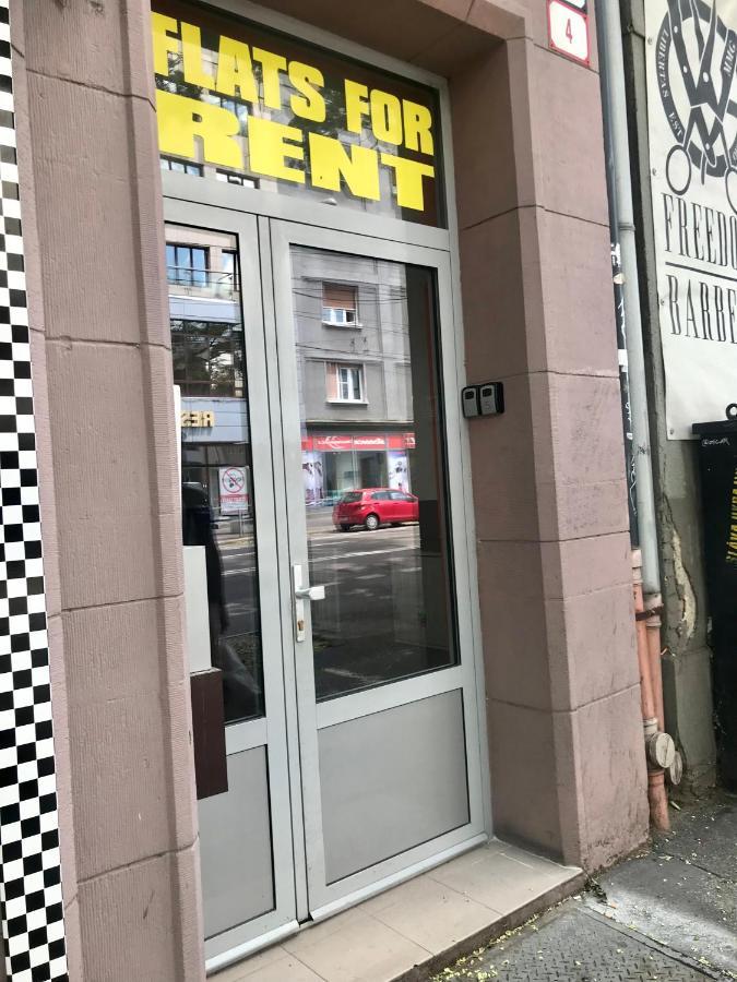 De Luxe 4 May Plaza Pozsony Kültér fotó